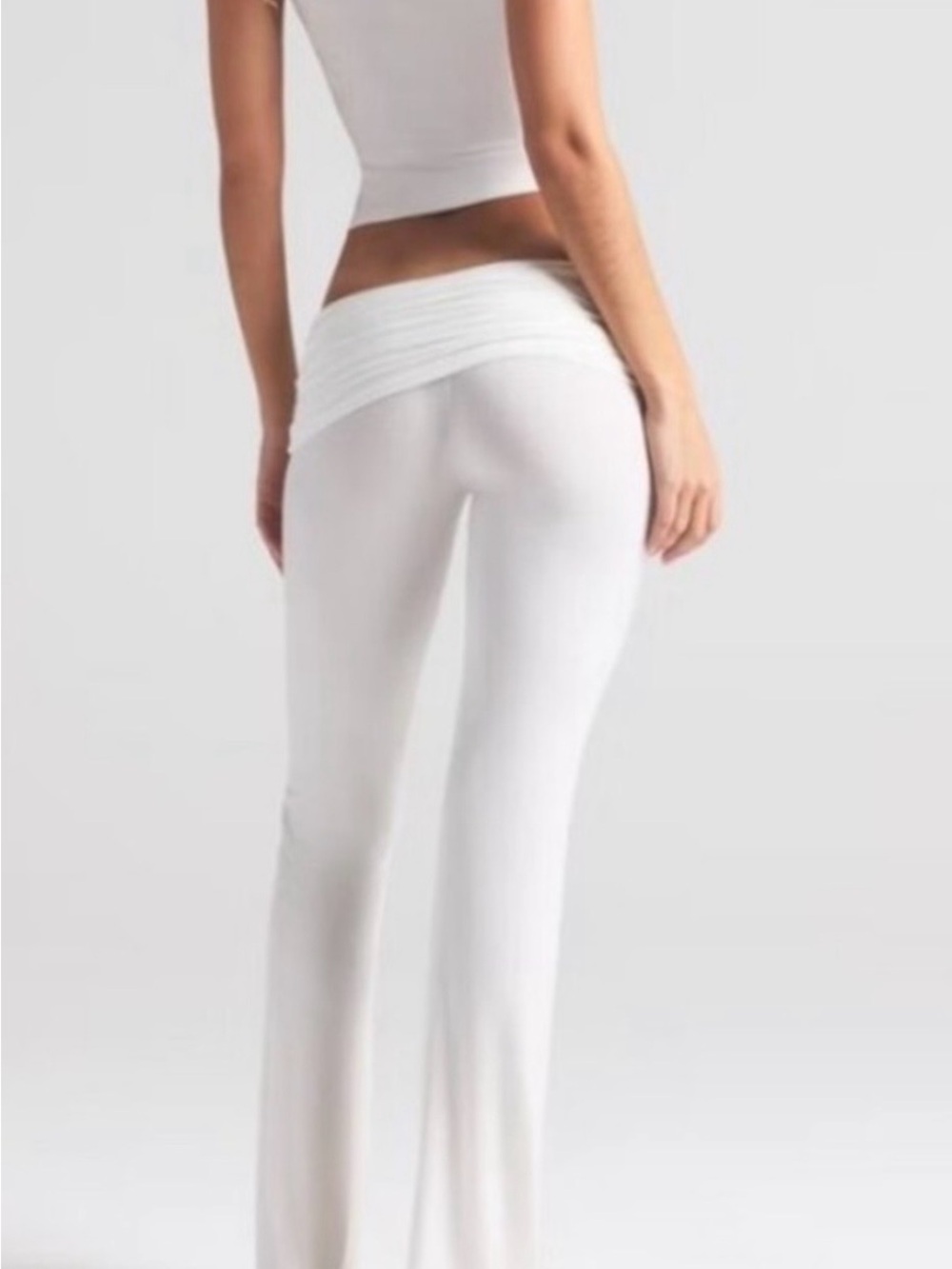 SKIMS SOFT LOUNGE
FOLD OVER PANT - Picture 3 of 8